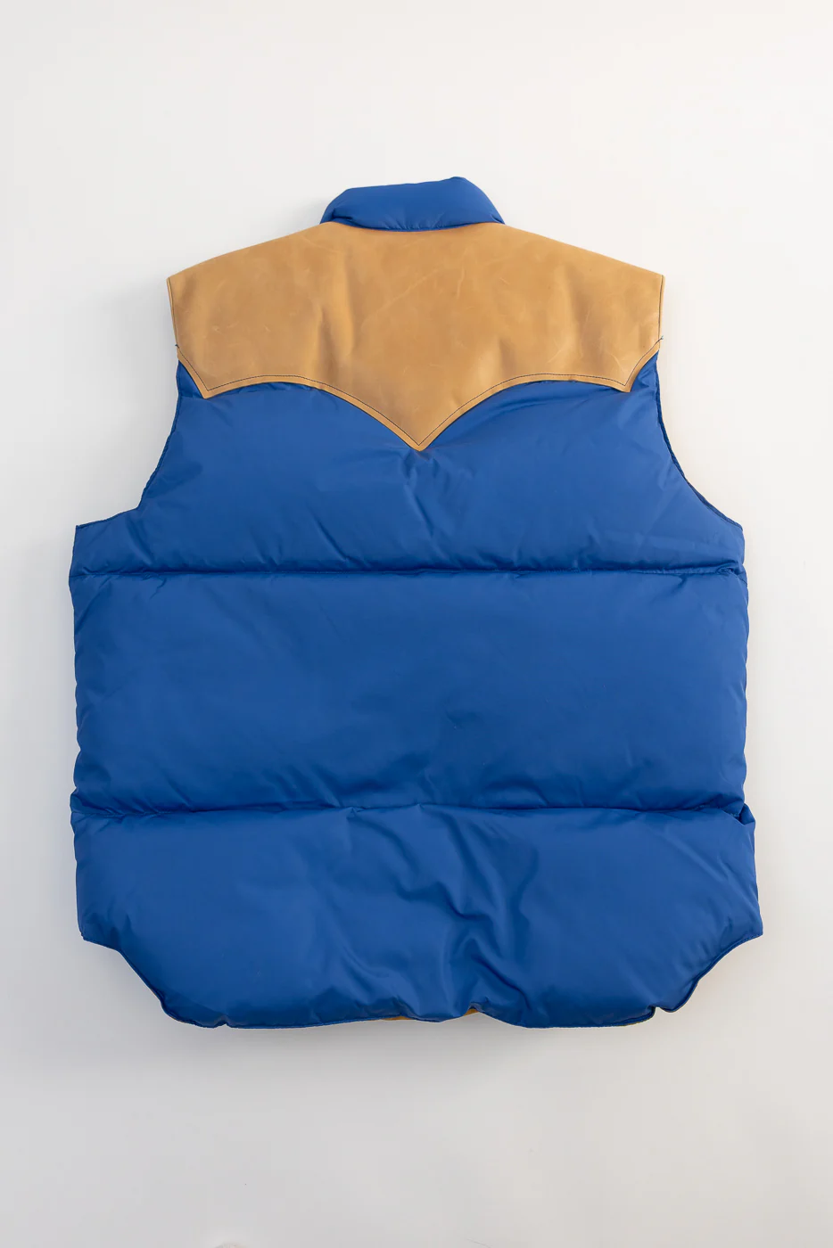 Lot 2234 - Rocky Mountain x Warehouse Nylon Down Vest - Blue - Image 5