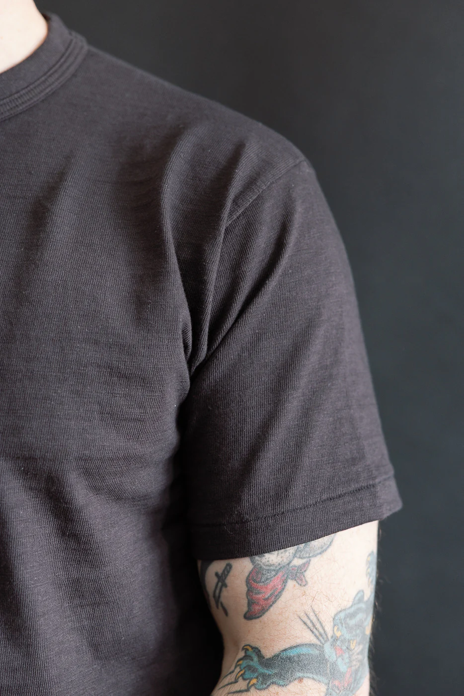 Lot 4601 - Slubby Cotton T-Shirt - Sumikuro - Image 14