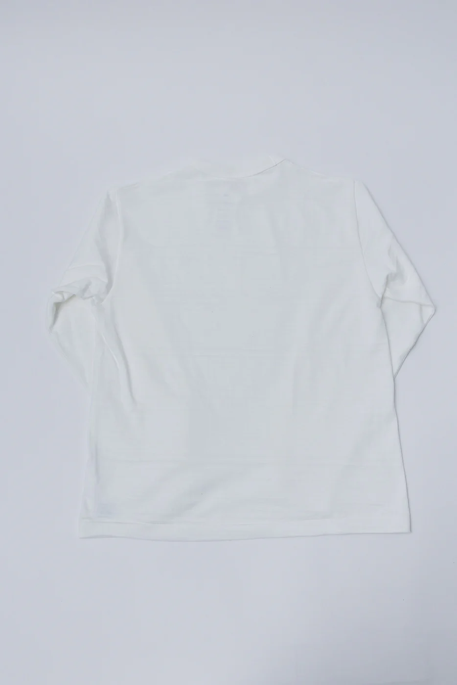Lot 5906 - Slubby Cotton T-Shirt Long Sleeve - Off White - Image 4