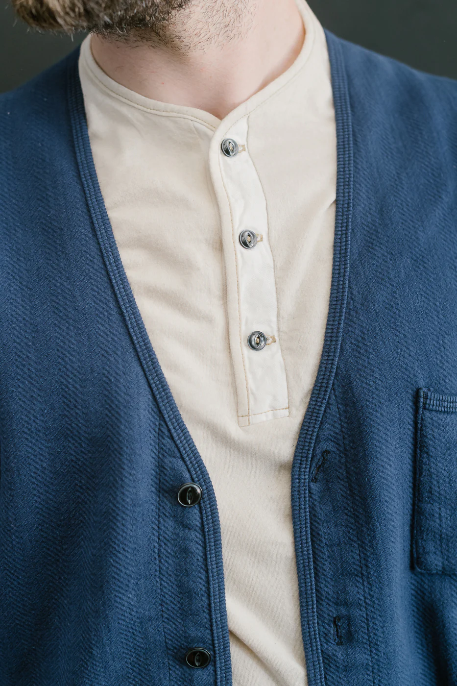 LRC1116 - Big Herringbone Pile Knit 50s Cardigan - French Navy - Image 16