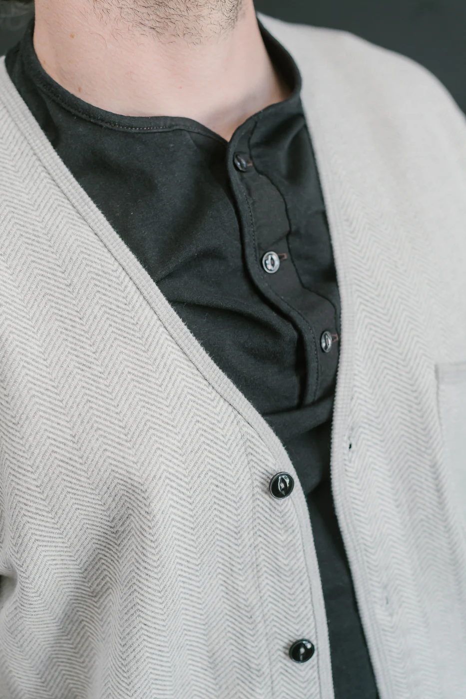 LRC1116 - Big Herringbone Pile Knit 50s Cardigan - Heather Grey - Image 17