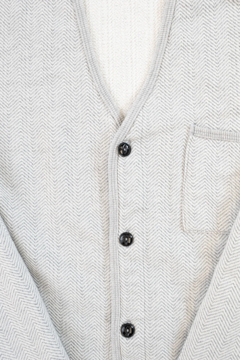 LRC1116 - Big Herringbone Pile Knit 50s Cardigan - Heather Grey - Image 4