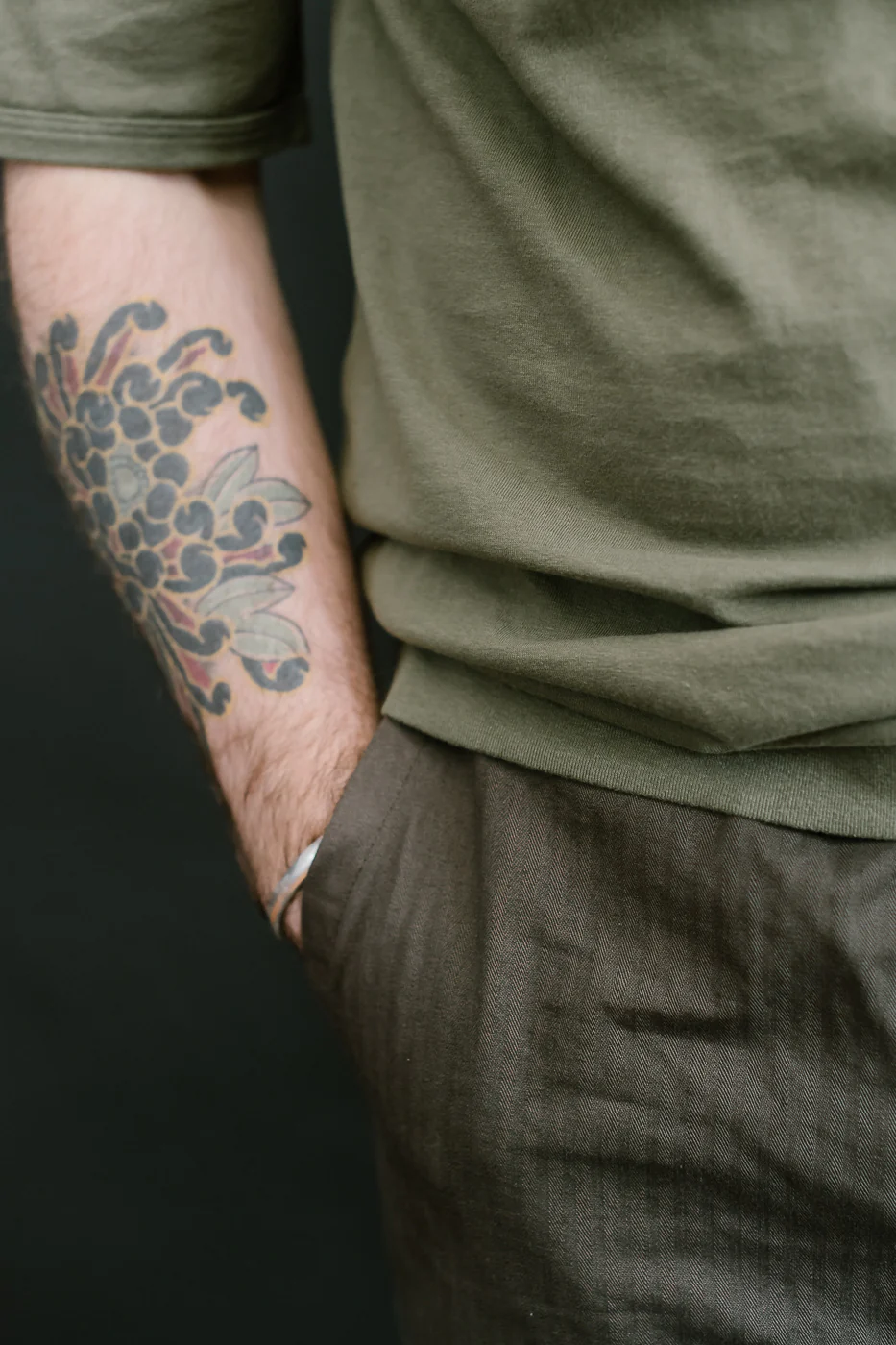 LRC1120 - Supima Cotton Freedom Sleeve Pocket Crew - Antique Olive - Image 18