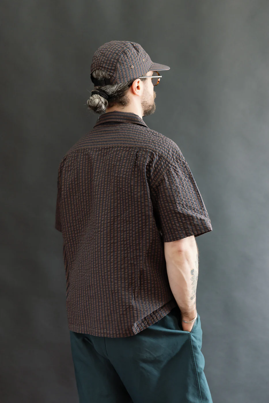 M-I-002 - Belfast Seersucker Denim Aloha Shirt - Coffee, Navy - Image 13