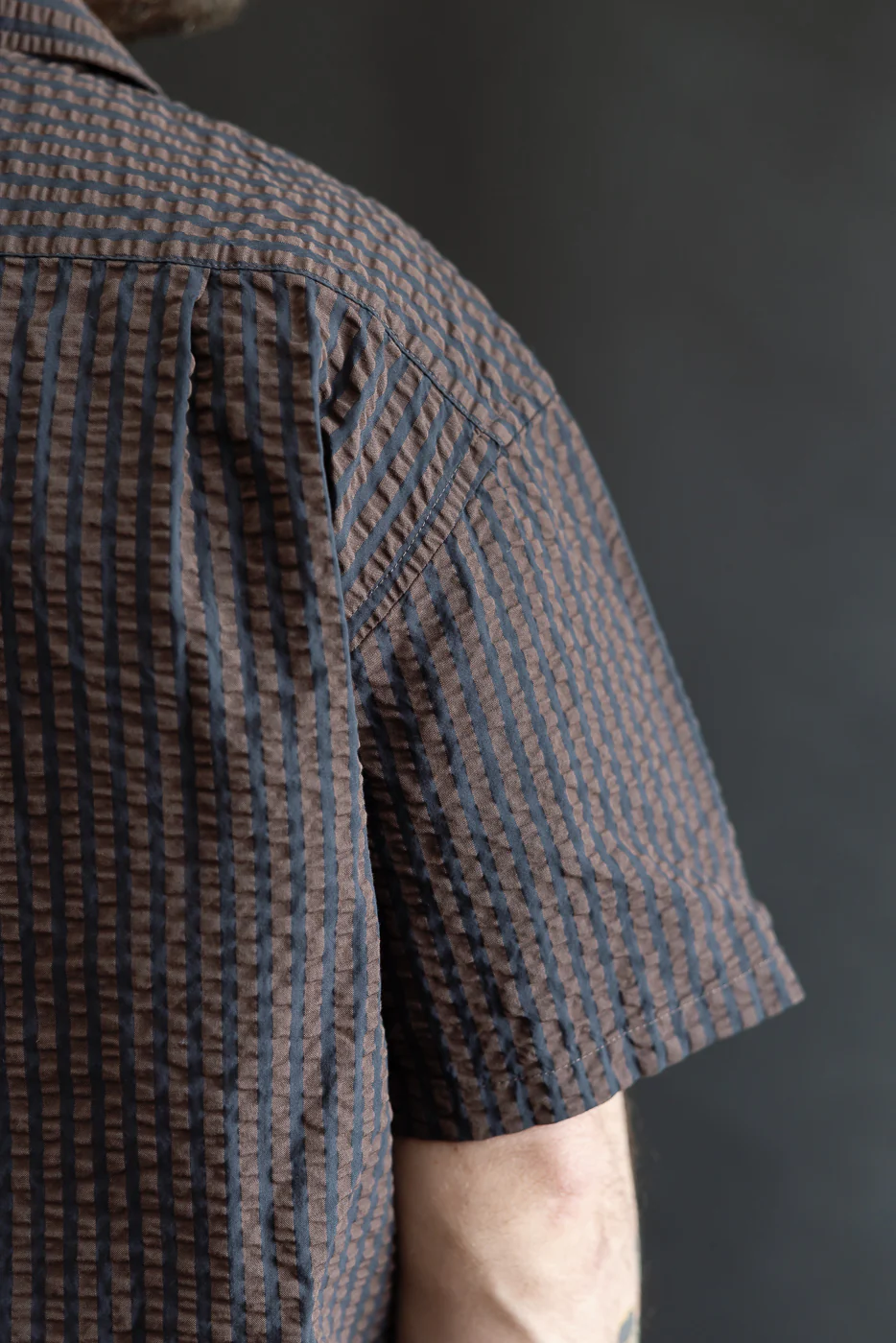 M-I-002 - Belfast Seersucker Denim Aloha Shirt - Coffee, Navy - Image 20