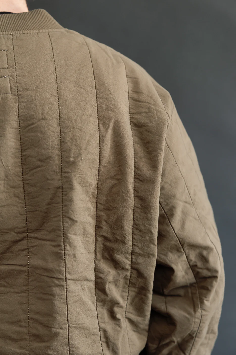 M-J-002 - Oslo Sweater Quilted Cotton - Java Brown - Image 17