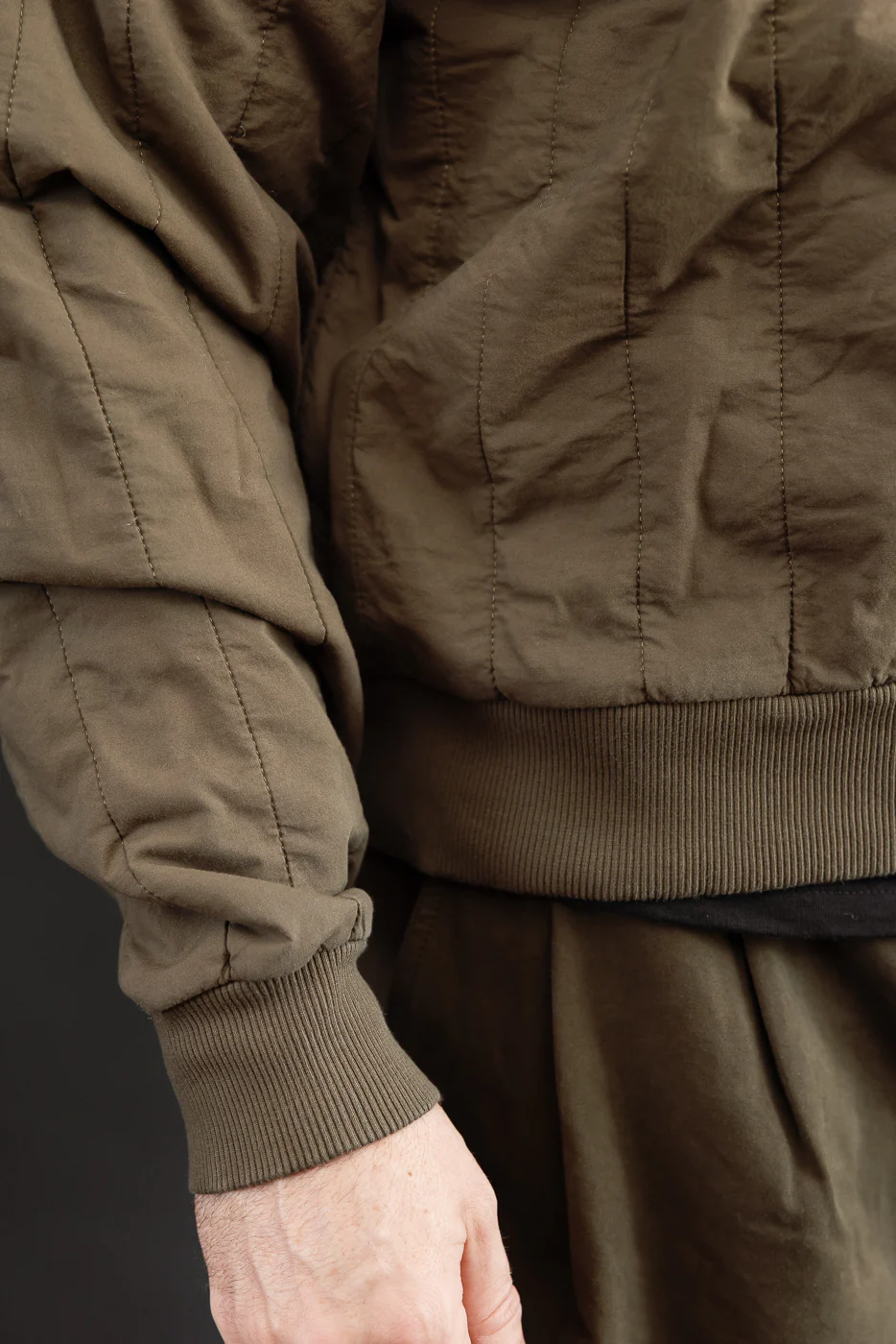 M-J-002 - Oslo Sweater Quilted Cotton - Java Brown - Image 19