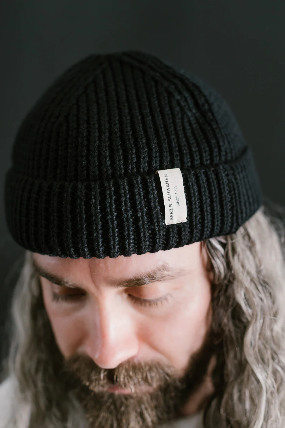 MWBN02.99 - Ribbed Structure Sturdy Beanie Merino Wool - Deep Black - Image 9