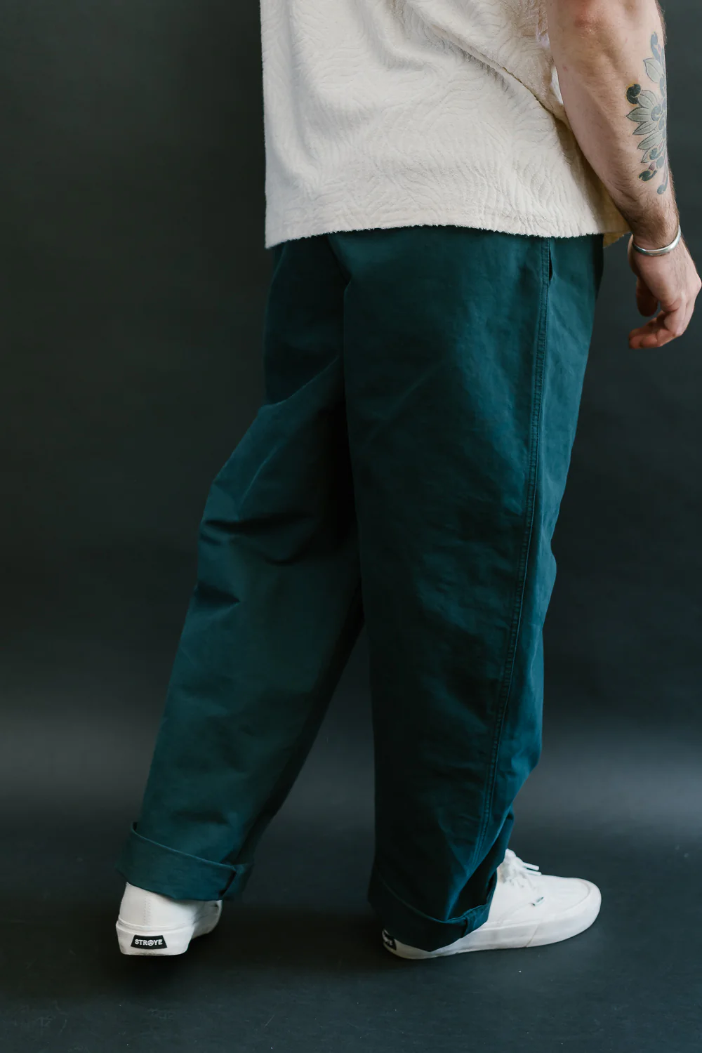 Officer Chino Nebraska Cotton - Petrol - Image 14
