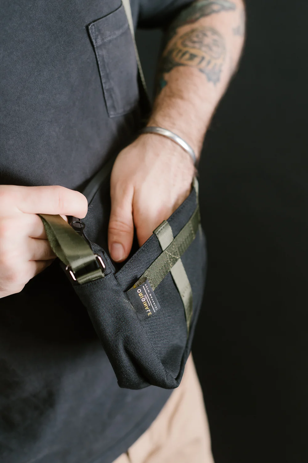 OGL-ORI-MILMED-MED - OGL Originale Milmed Medic Sling Bag - Black - Image 9