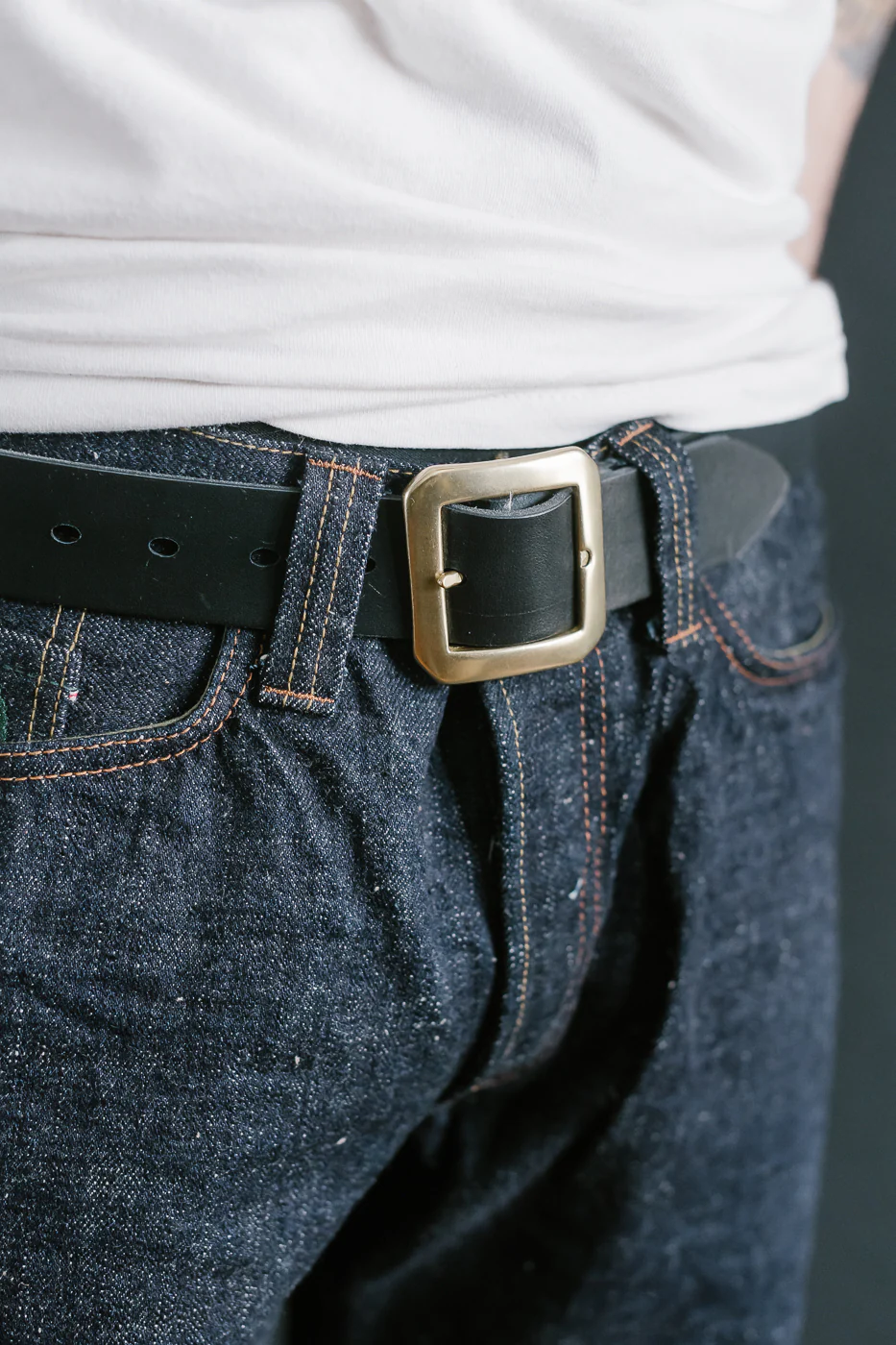 OGL Single Prong Garrison Buckle Leather Belt - Rough Out Black - Image 7