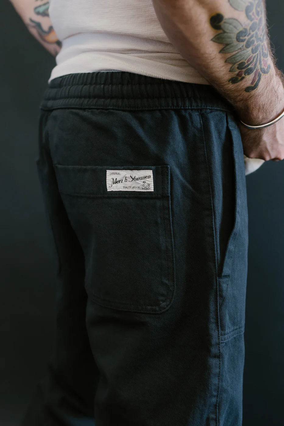 PANTS05.98 - Organic Cotton Broken Twill Drawstring Pants - Charcoal - Image 16