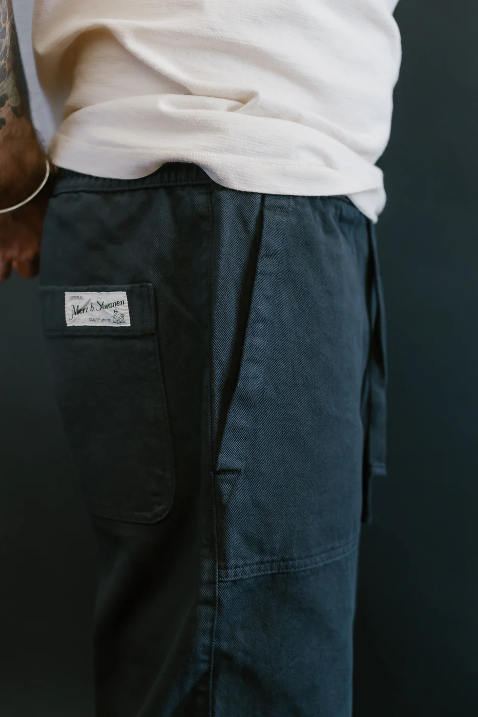 PANTS05.98 - Organic Cotton Broken Twill Drawstring Pants - Charcoal - Image 17