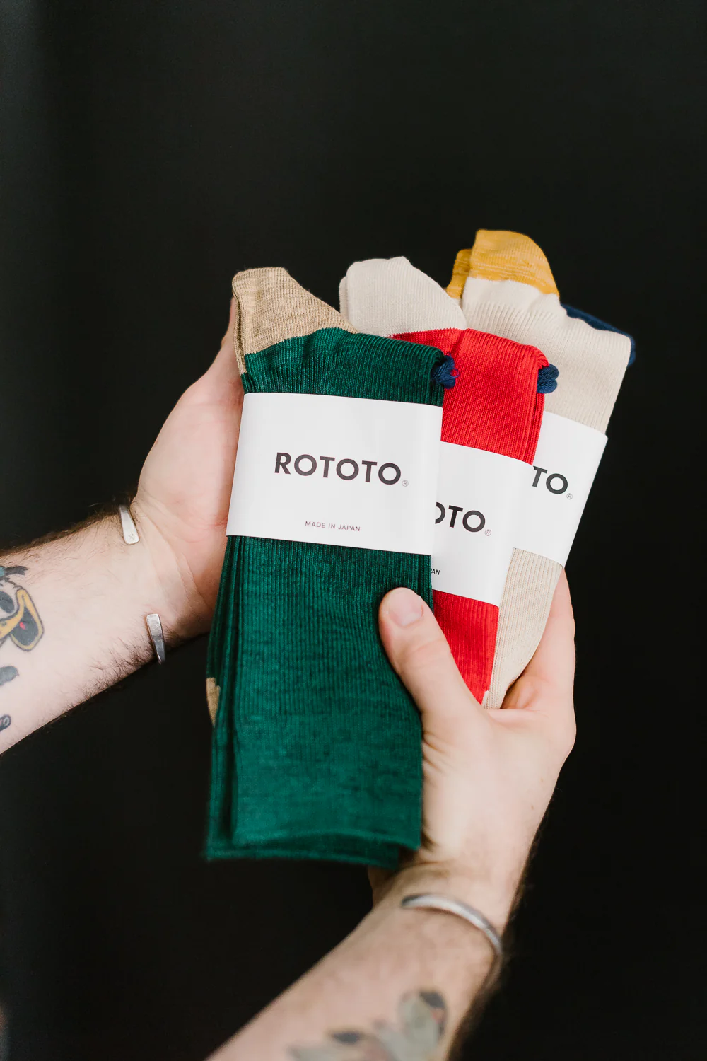 R1394 - Organic Cotton and Recycled Polyester Ribbed Crew Socks - Raw White, Gold - Image 3