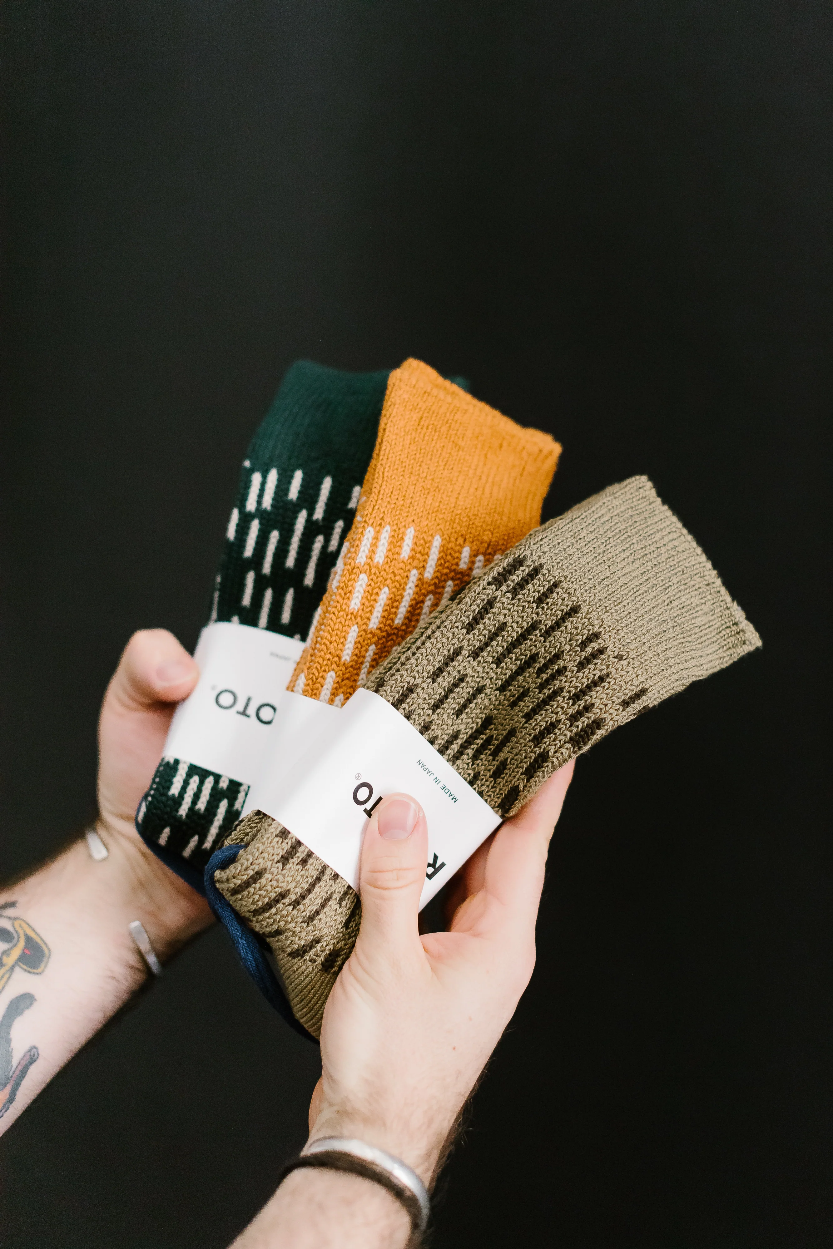 R1431 - Rain Drop Crew Socks - Khaki, Dark Brown - Image 3