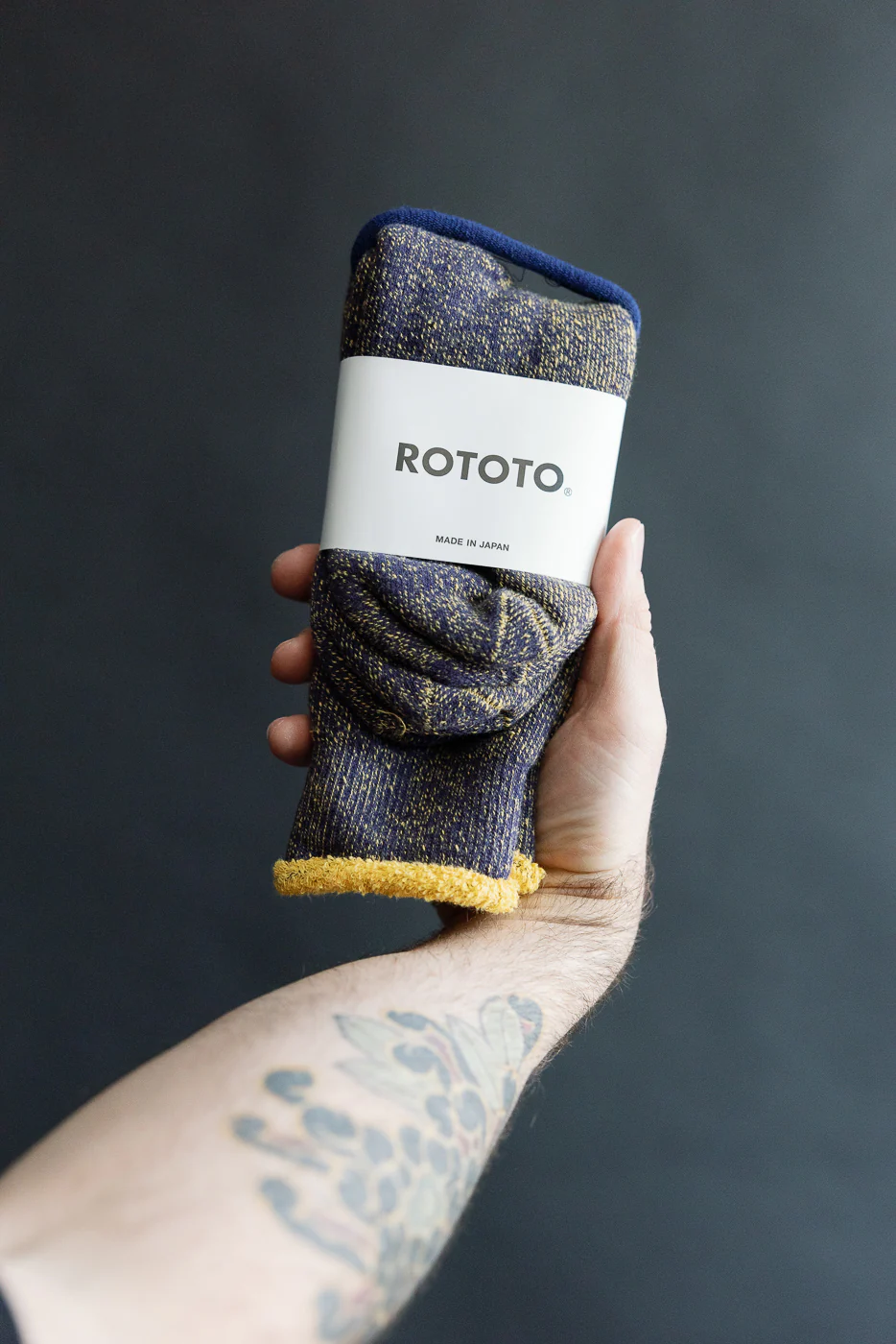 R1612 - Reversible Pile Socks - Navy, Yellow - Image 4