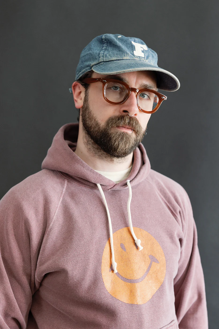 "Smile" Faded Print Sweat Hoodie - PD Bordeaux - Image 15