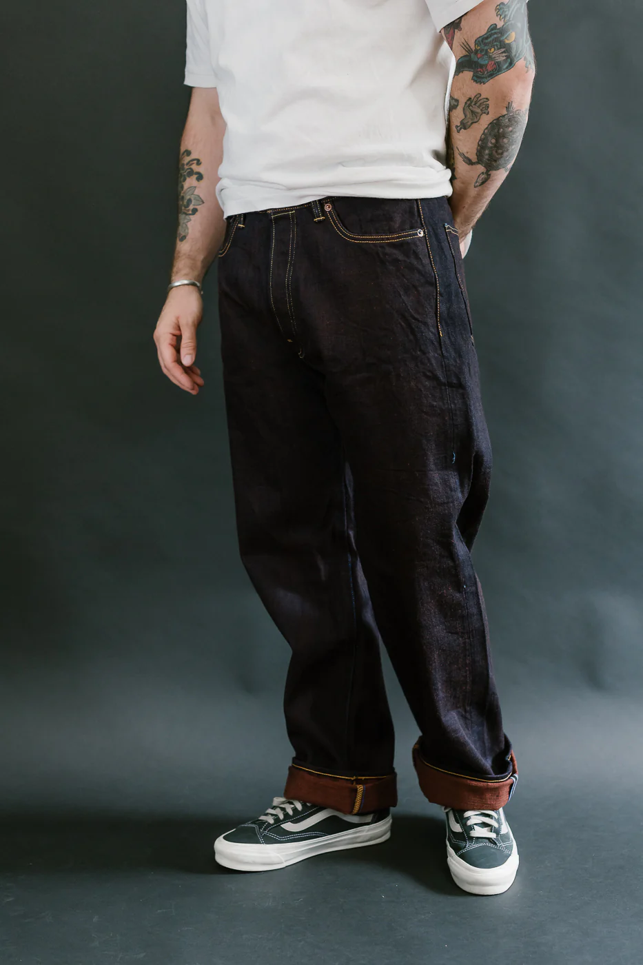 TNK103KH - 14.5oz "KAKISHIBU" Selvedge Indigo x Persimmon - Loose Straight - Image 11
