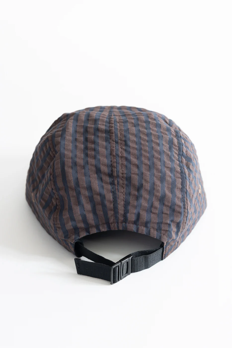 X-003 - 5 Panel Cap Belfast Seersucker - Coffee, Navy - Image 4